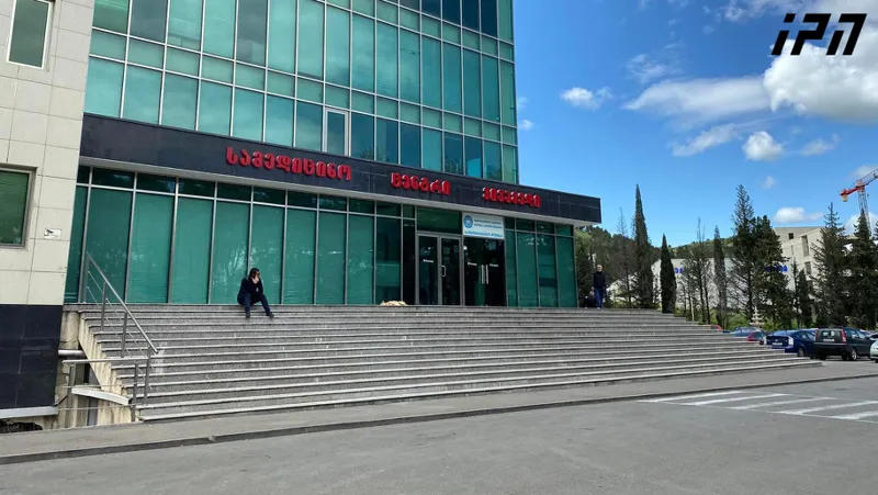 საქართველოს სახალხო დამცველის მიერ შექმნილი ექიმთა ჯგუფი  კლინიკა „ვივამედში“ მზია ამაღლობელთან დღეს შევა