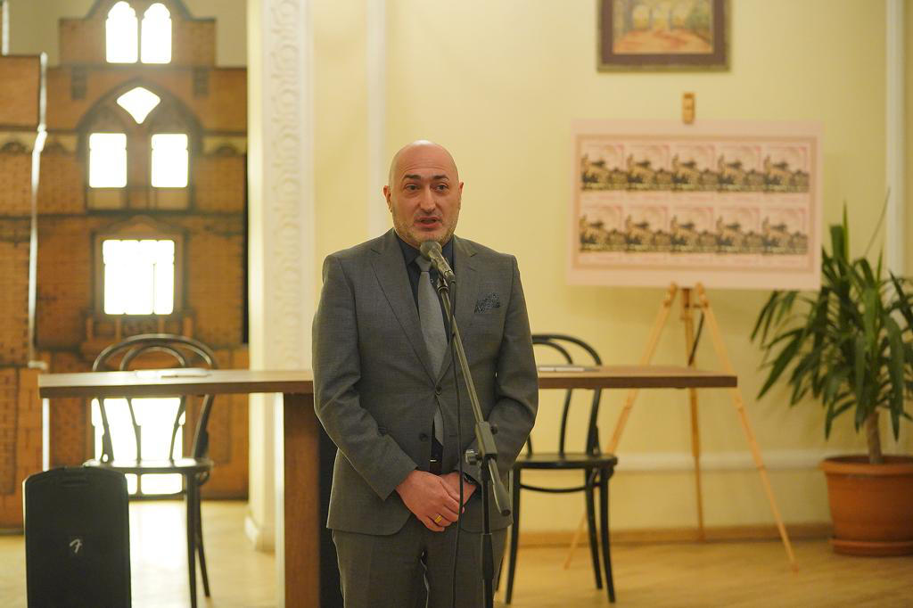 თეატრისა და კინოს სახელმწიფო უნივერსიტეტის 100 წლის იუბილესადმი მიძღვნილი მარკის პრეზენტაცია გაიმართა