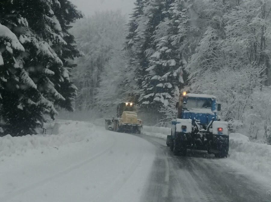 უამინდობის გამო ქვეყნის მასშტაბით გზების გარკვეულ მონაკვეთებზე შეზღუდვები მოქმედებს
