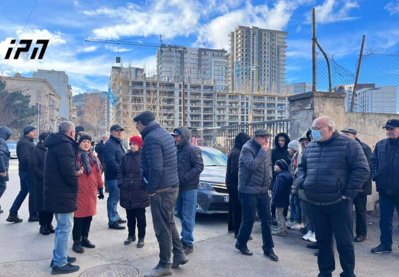 „გადავარჩინოთ „მაუდის“ სტადიონი“, - ამ მოთხოვნით თბილისში, მირცხულავას და მიმდებარე ქუჩების მცხოვრებლებმა აქცია გამართეს