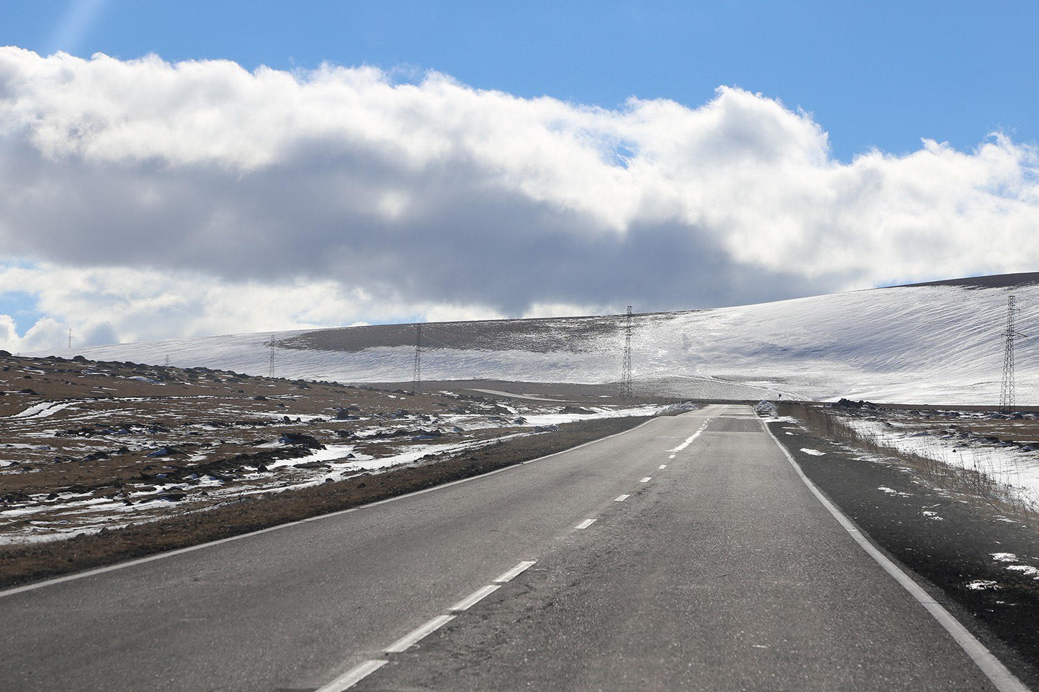 ფარავნის უღელტეხილზე ავტოტრანსპორტის მოძრაობა აღდგა
