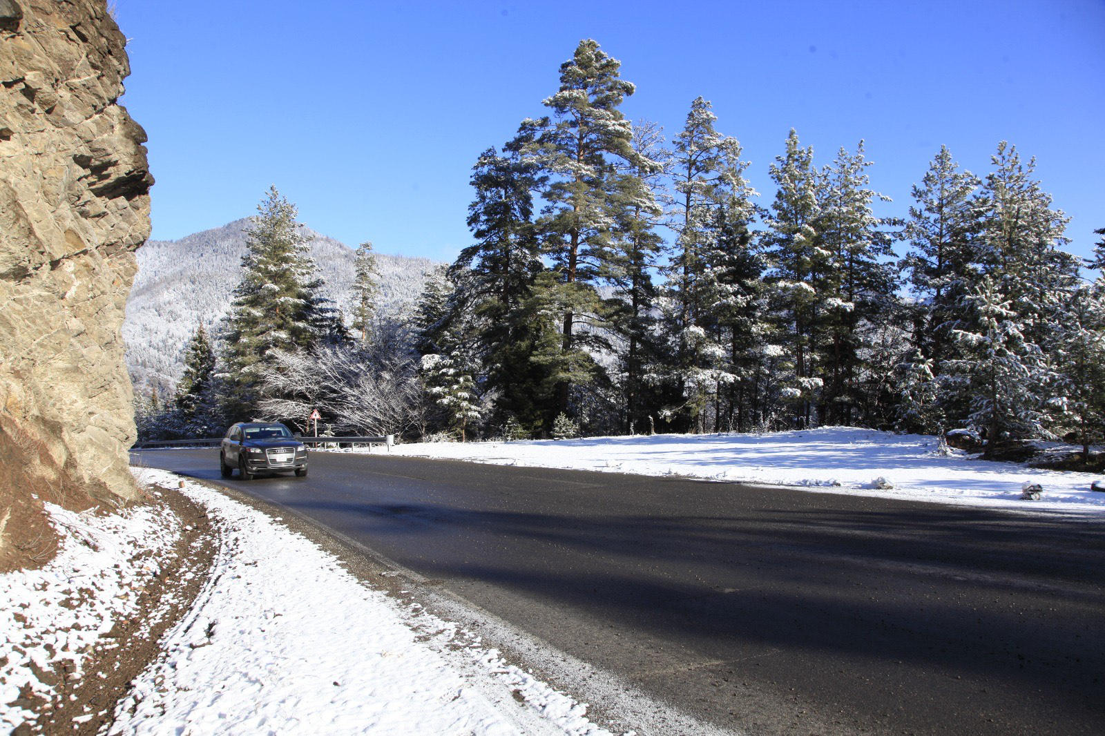 გომი-საჩხერე-ჭიათურა-ზესტაფონის გზაზე მისაბმელიანი და ნახევრადმისაბმელიანი ავტოტრანსპორტის მოძრაობა აღდგა