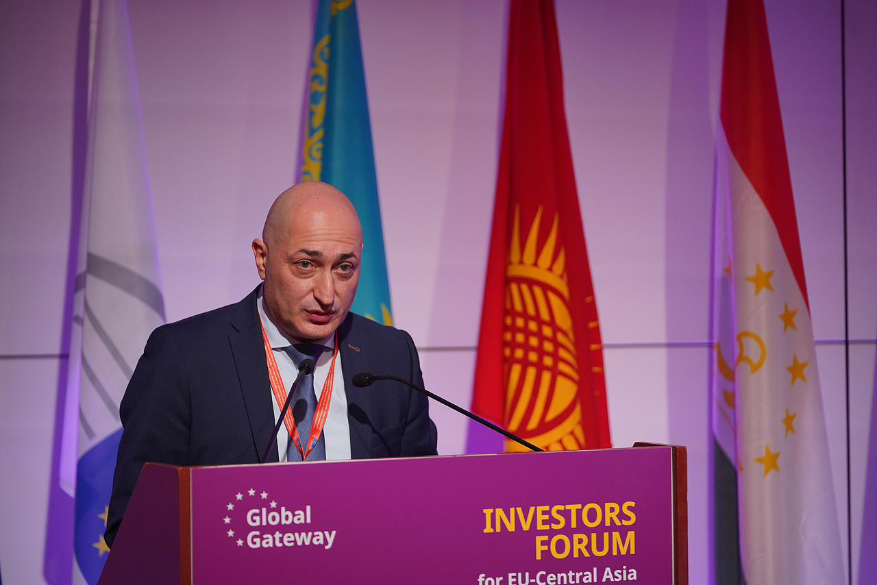 გურამ გურამიშვილმა მაღალი დონის ინვესტორთა ფორუმზე ევროპასა და ცენტრალურ აზიას შორის სატრანსპორტო კავშირების განვითარების პროცესში საქართველოს, როგორც საკვანძო მონაწილის შესახებ ისაუბრა