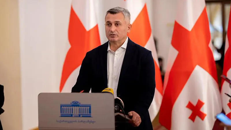 დავით კირკიტაძე - დღეს რაზეც არ უნდა ისაუბროს ეროვნული ბანკის მოქმედმა ხელმძღვანელმა, რეალობას ყველა ვგრძნობთ - ქვეყანაში მხოლოდ საბანკო სექტორი მდიდრდება, ხალხი კი ღარიბდება, ეს კი, ქვეყნის მთავარმა ბანკირმა - ივანიშვილმა გააკეთა