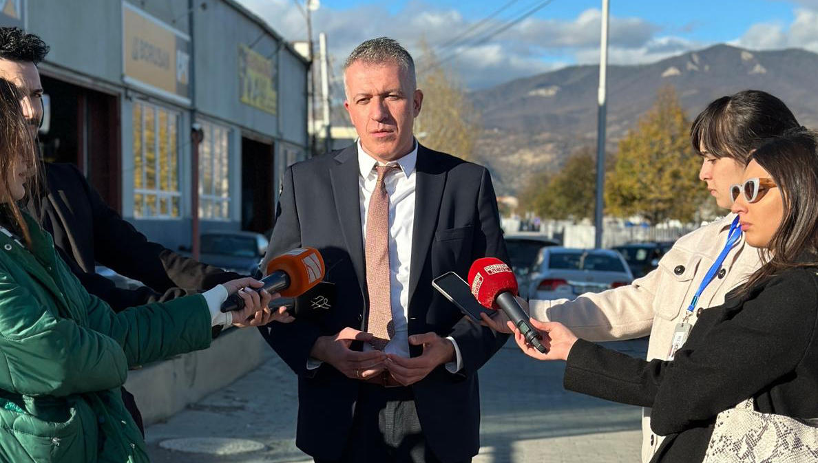 სერგო ჩიხლაძე - კობახიძე არ არის ის ფიგურა, რომელიც დამატებით სამუშაო ადგილებს შექმნის ან ევროკავშირში გაწევრიანების პროცესს დააჩქარებს - იგი მხოლოდ ოლიგარქის ინტერესებზე საუბრობს