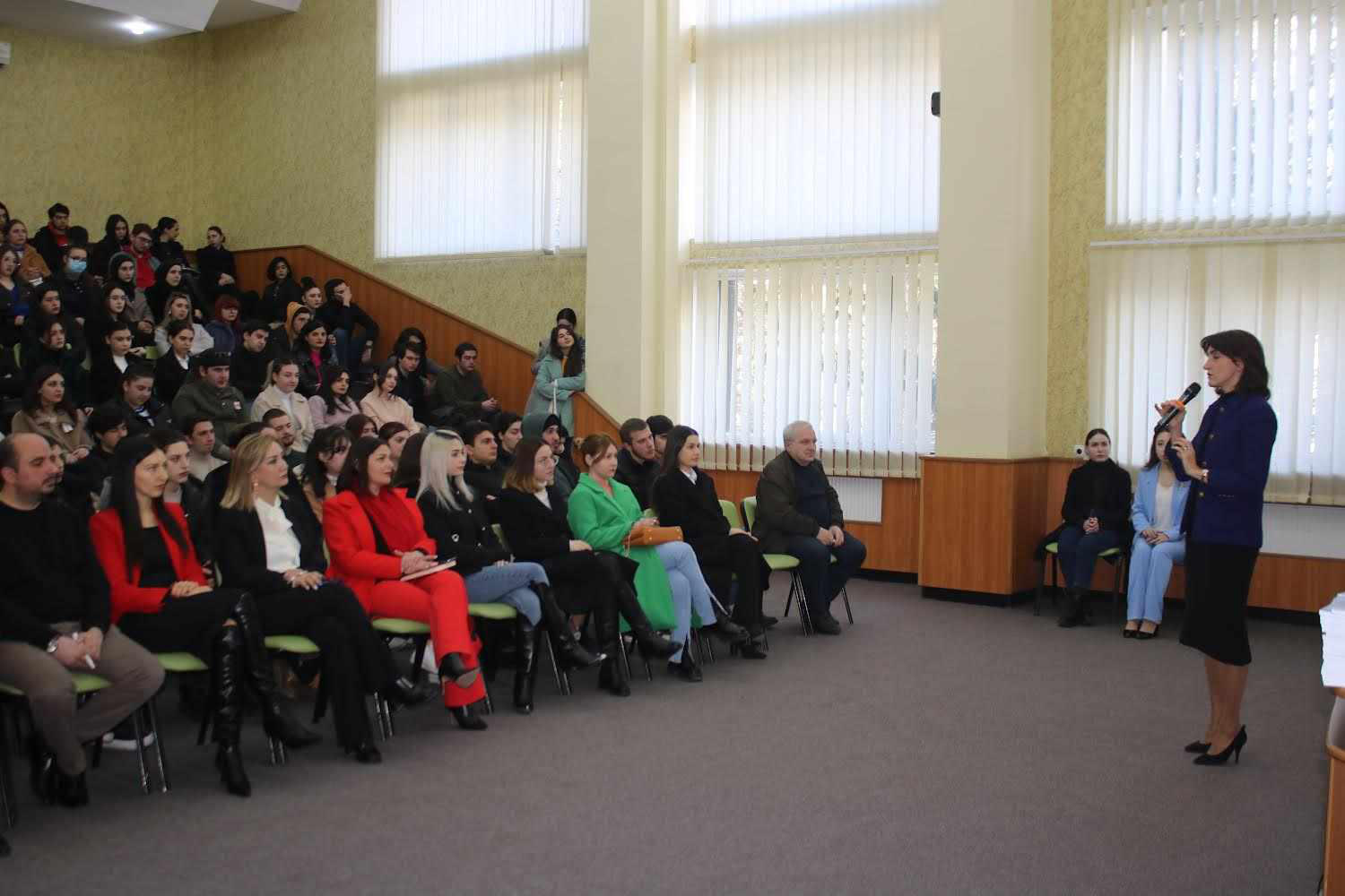 მაკა ბოჭორიშვილი იაკობ გოგებაშვილის სახელობის თელავის სახელმწიფო უნივერსიტეტის სტუდენტებს შეხვდა