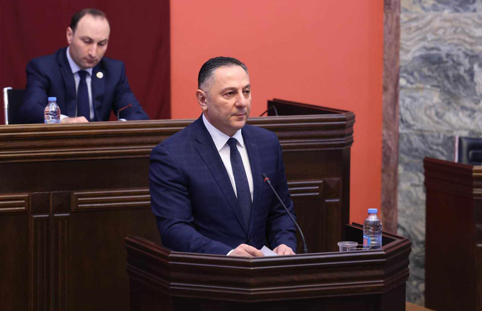 ვახტანგ გომელაურმა პარლამენტში შინაგან საქმეთა სამინისტროს მიერ განხორციელებულ რეფორმებსა და სამომავლო გეგმებზე ისაუბრა