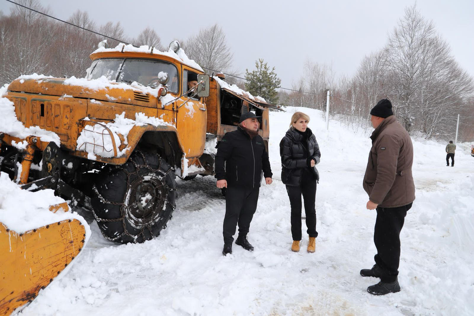 ამბროლაურის მერია - დიდთოვლობის გამო ამბროლაურის მუნიციპალიტეტში აქტიურად მიმდინარეობს გზების წმენდის და ელექტროენერგიის აღდგენის პროცესი