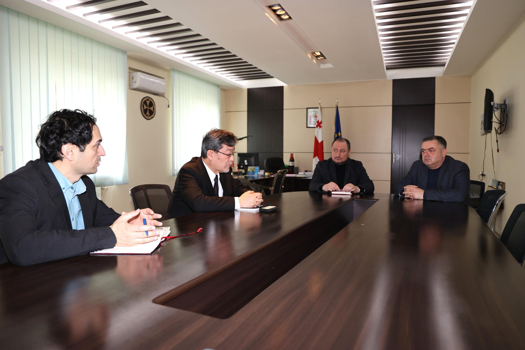 დავით შერაზადიშვილი იაპონიის საერთაშორისო თანამშრომლობის სააგენტოს (JICA) საქართველოს ოფისის მუდმივ წარმომადგენელს ჰიროიუკი მორის შეხვდა