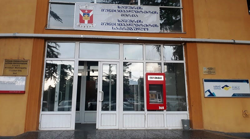 ხაშურის მერიის ინფორმაციით, დაბა სურამში მეწყრული ზონიდან 40 ოჯახია გაყვანილი