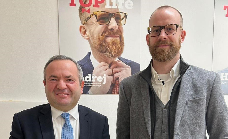 „ნაციონალური მოძრაობის“ საერთაშორისო მდივანი ზურაბ ჭიაბერაშვილი პრაღაში შეხვედრებს მართავს