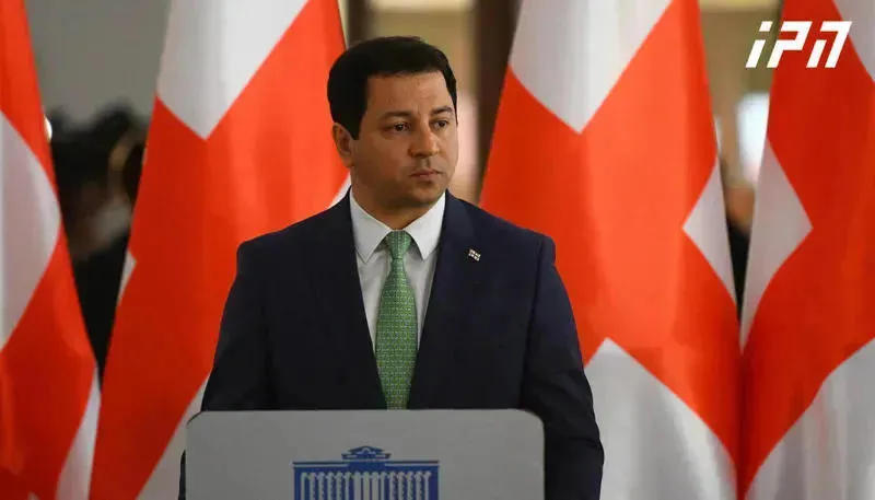 Archil Talakvadze on Melia-Gvaramia's party "Akhali" - this is the old, very bad old - Melia and Gvaramia are brought bricks from the ruins of the "National Movement" and build small structures of 1%