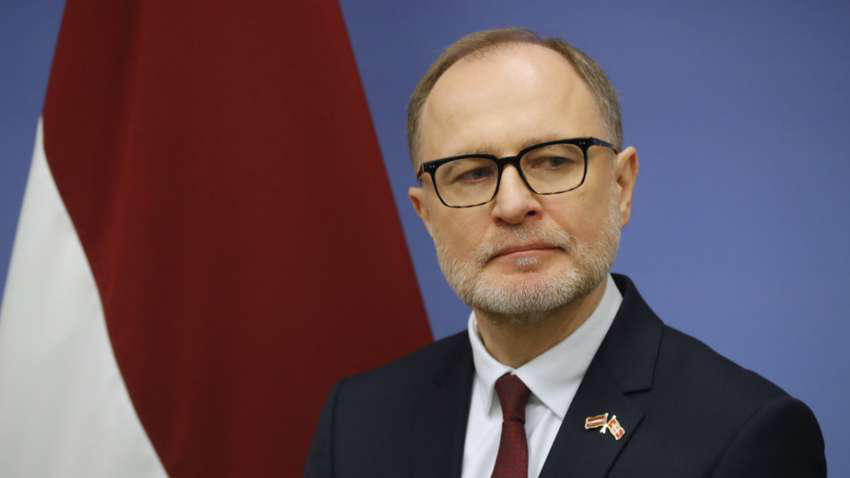 ლატვიის თავდაცვის მინისტრი - ნატო-ს რუსეთთან დიალოგში მკაცრი მიდგომა ესაჭიროება