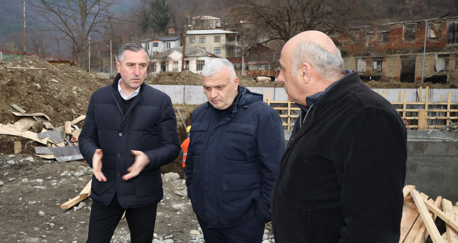 ამბროლაურის მუნიციპალიტეტის სოფელ სადმელში ახალი საბავშვო ბაღის მშენებლობა მიმდინარეობს