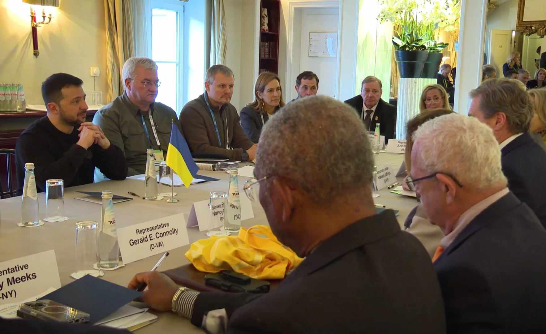 ვოლოდიმირ ზელენსკი აშშ-ის წარმომადგენელთა პალატის ორპარტიულ დელეგაციას შეხვდა