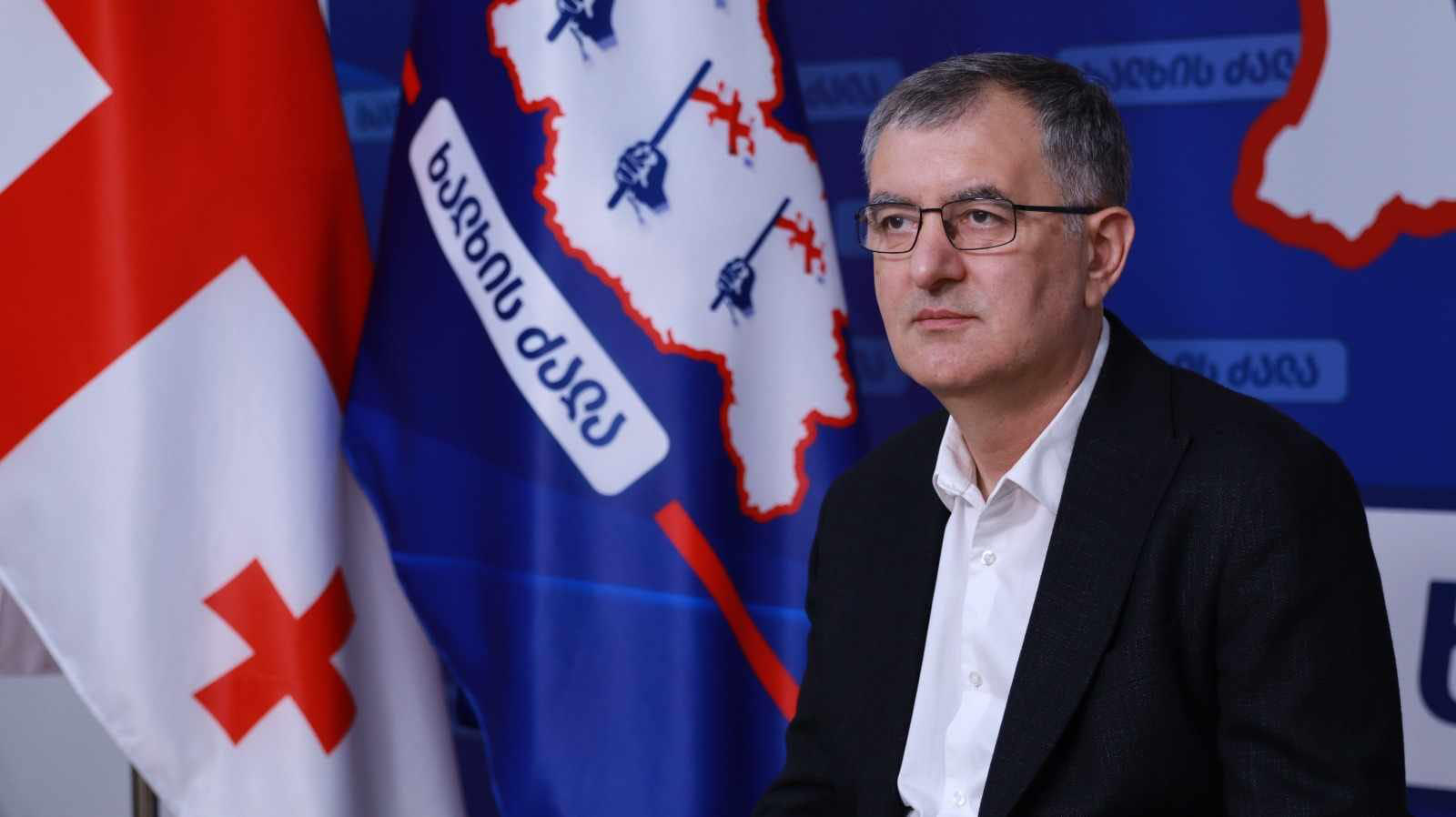 სოზარ სუბარი გახარია-ხაზარაძეზე - ცალ-ცალკე არ აქვთ 5%-ის გადალახვის შანსი, შესაბამისად, მათივე უცხოელმა პატრონებმა გაერთიანება აუცილებლად ჩათვალეს, რომ რაღაცნაირად ბარიერი გადაალახვინონ