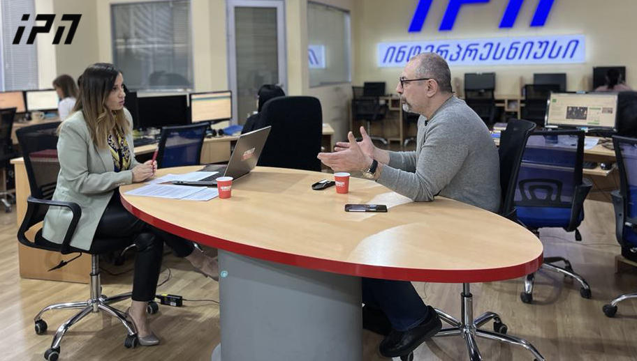 გიორგი რუხაძე - პრეზიდენტმა გადაარჩინა საქართველოს პრესტიჟი, ძალიან კარგია, რომ მიუნხენში ქვეყანა მან წარმოადგინა - ასევე ძალიან კარგია, რომ საგარეო საქმეთა მინისტრი ჩუმად იყო და მისი ხმა არავის გაუგია