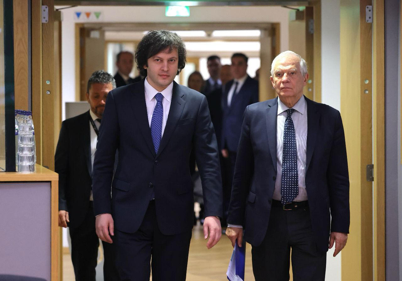 ჯოზეფ ბორელი - საქართველოს პრემიერ-მინისტრო, ეს თქვენი პირველი ვიზიტია ამ რანგში, თქვენ ბრიუსელში ჩამობრძანდით და ეს იმის ნიშანია, რომ ევროპული გზა ძალიან სერიოზულად აირჩია საქართველომ