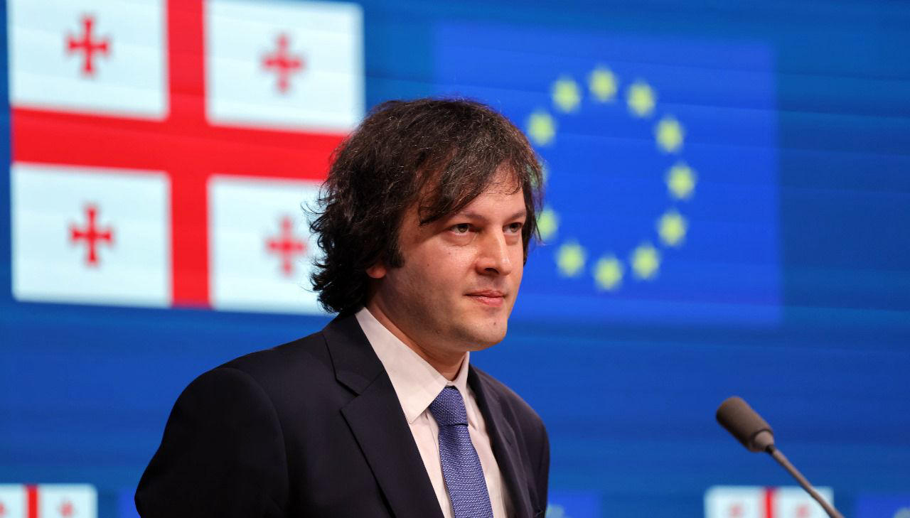 ირაკლი კობახიძე - უკრაინასთან დაკავშირებით ძალიან მყარი პოზიცია გვაქვს - პოლიტიკურად მყარად ვუჭერთ მხარს - სანქციებს არ ვიღებთ და ამაზეც ძლიერი არგუმენტები გვაქვს