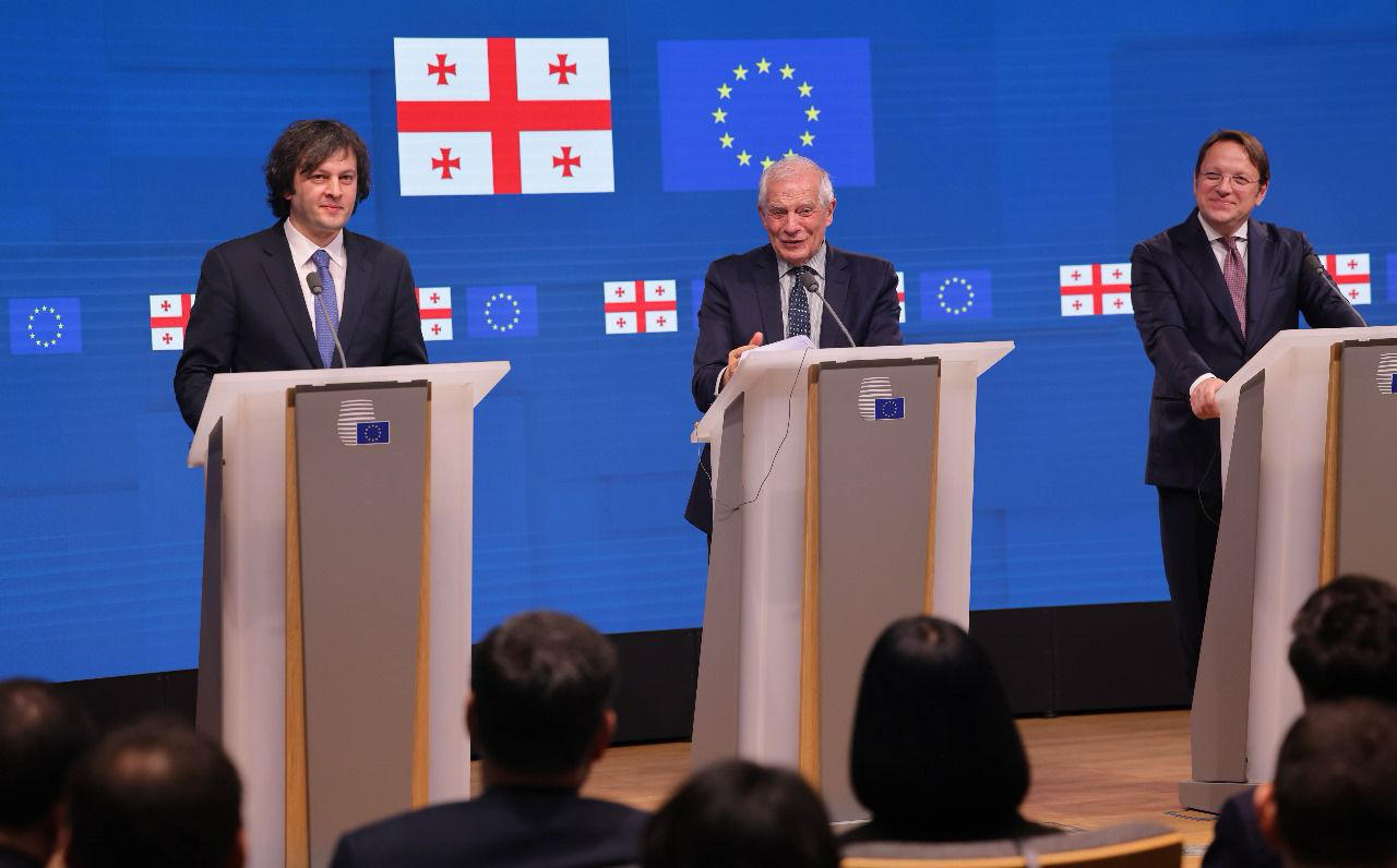 ოლივერ ვარჰეი - ჩვენ ვაქცევთ საქართველოს ჭეშმარიტ ევროპულ ქვეყნად