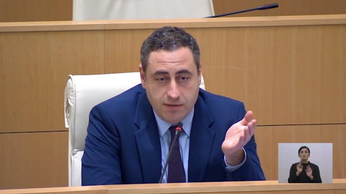 გიორგი ვაშაძე - კითხვას ვუსვამ პრემიერ-მინისტრს, ასევე ყოფილ პრემიერს და ბიძინა ივანიშვილსაც - რა მოხდა ამ ქვეყანაში? რა ჩაატარეთ ისეთი, რომ ყველაზე დიდი ფასები გვაქვს პირველადი მოხმარების პროდუქტებზე რეგიონში?