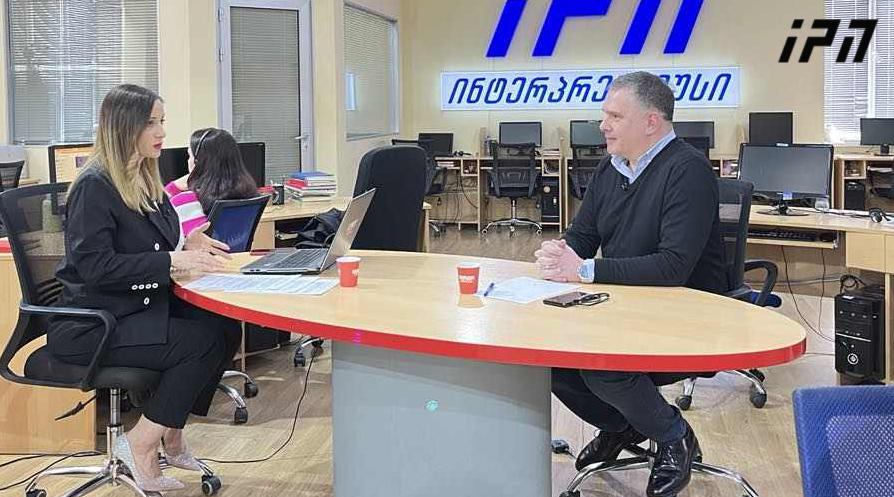 ზაზა ბიბილაშვილი - საქართველოში ყოველთვის რუსები ამხობენ ხელისუფლებას ავტომატებით და ეს პაპუაშვილმა კარგად იცის, უბრალოდ ის არ წერს იმას, რასაც ამბობს, პაპუაშვილს უწერენ და ალაპარაკებენ
