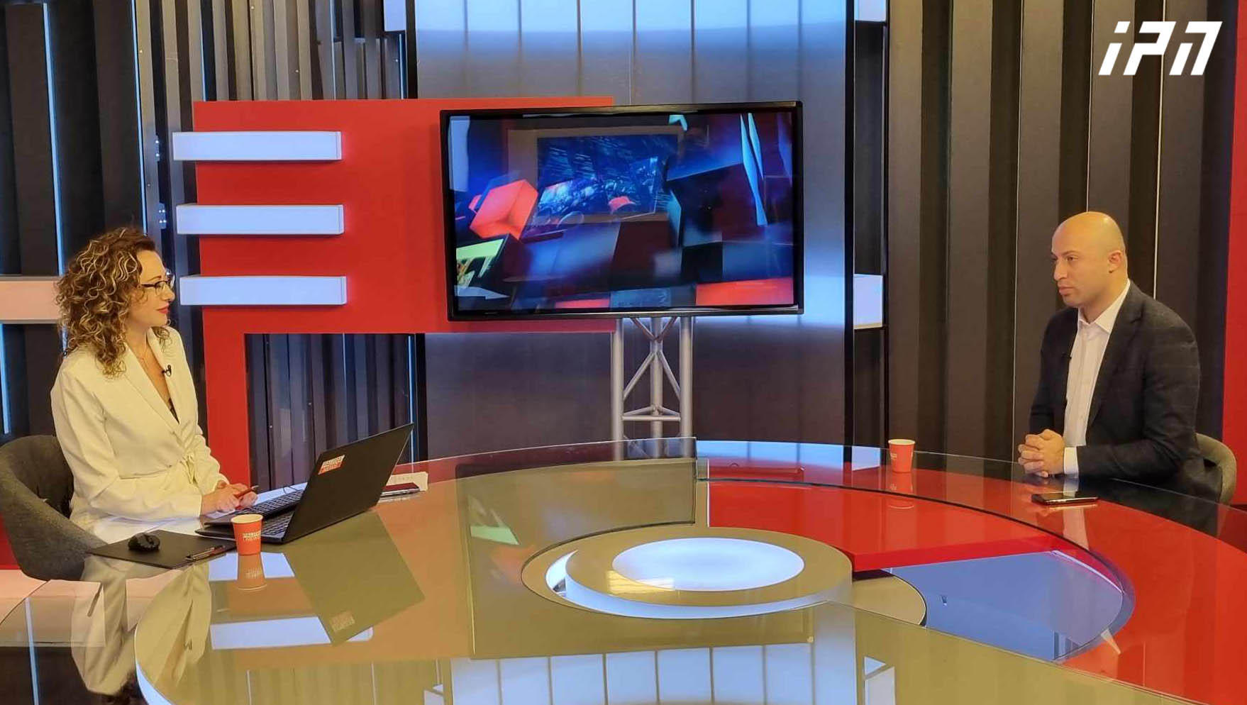 ბერდია სიჭინავა - დღე არ გათენდება, გახარიას პოლიტიკურ მომავალზე მარჩიელობა არ დაიწყონ - საუბრობენ, რომ „გახარია კოალიციაში წარმომიდგენია“, „ჯერ გახარიამ კითხვებს გასცეს პასუხი“ - ვინ გეხვეწებათ?