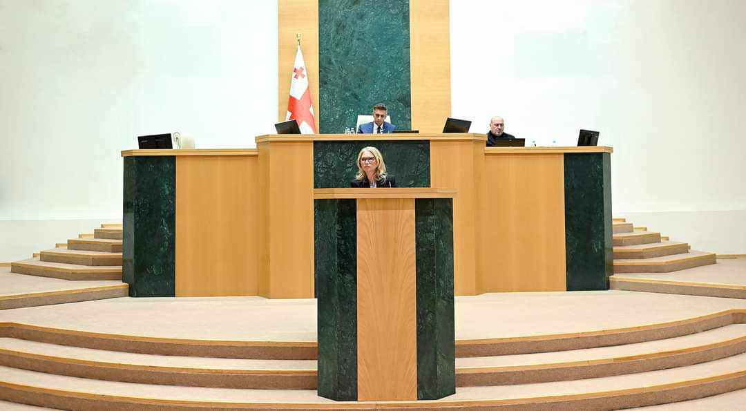დღეს, პარლამენტის პლენარულ სხდომაზე, ნათია თურნავა ოპოზიციის კითხვებს უპასუხებს