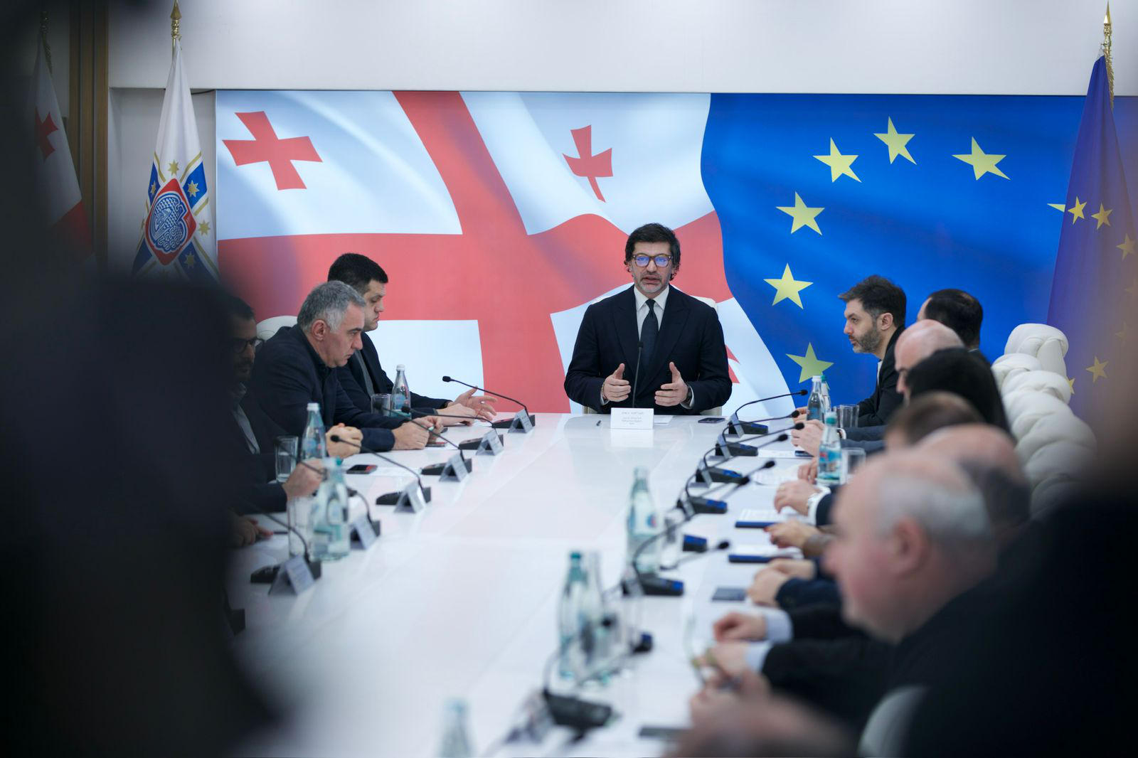 თბილისის მერია დამატებით 40 ერთეულ 18-მეტრიან ავტობუსს შეისყიდის