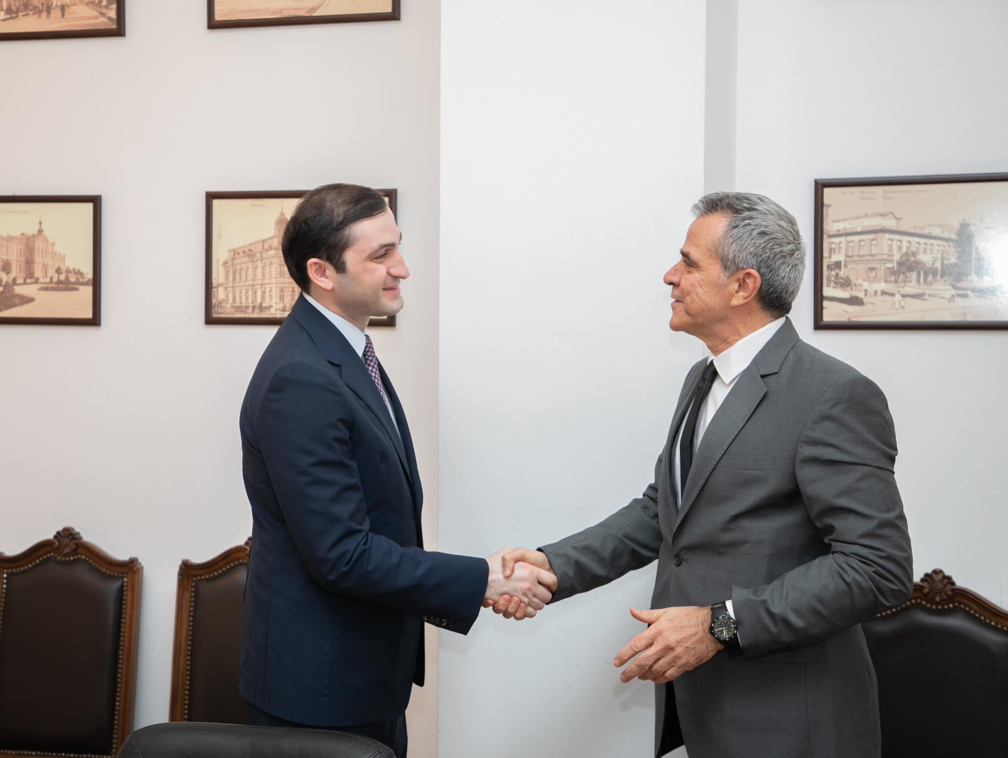 თორნიკე რიჟვაძე საქართველოში ბულგარეთის ელჩს შეხვდა