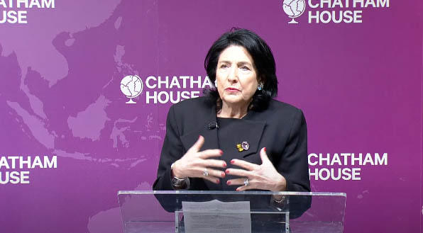 პრეზიდენტი - საქართველოსთვის კანდიდატის სტატუსის მინიჭებიდან მთავრობის რიტორიკა უეცრად შეიცვალა - ამ გადაწყვეტილებიდან და პრემიერის ცვლილებიდან, ძალიან უცნაურ რაღაცებს ვხედავთ, მაგრამ არ ვარ დარწმუნებული, რომ სწორი ახსნა მაქვს