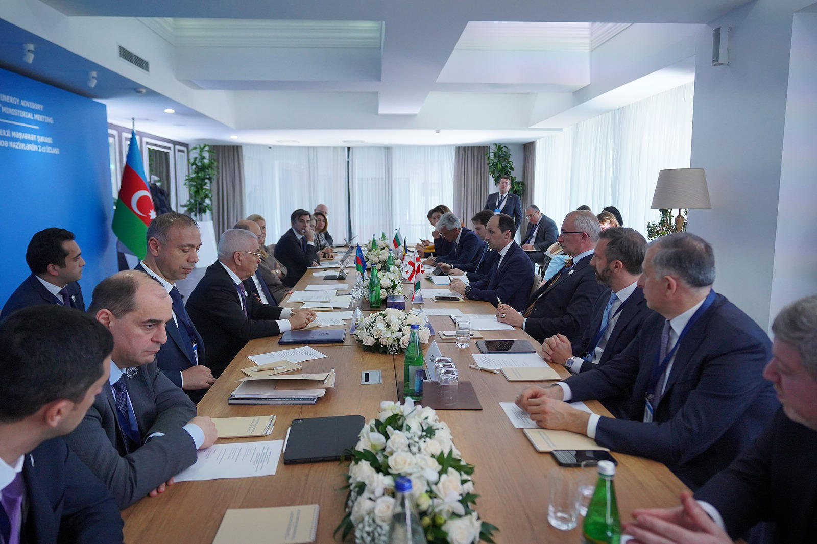 ლევან დავითაშვილმა მწვანე ენერგეტიკის განვითარების მინისტერიალზე შავი ზღვის წყალქვეშა კაბელის პროექტის რეგიონულ მნიშვნელობაზე ისაუბრა