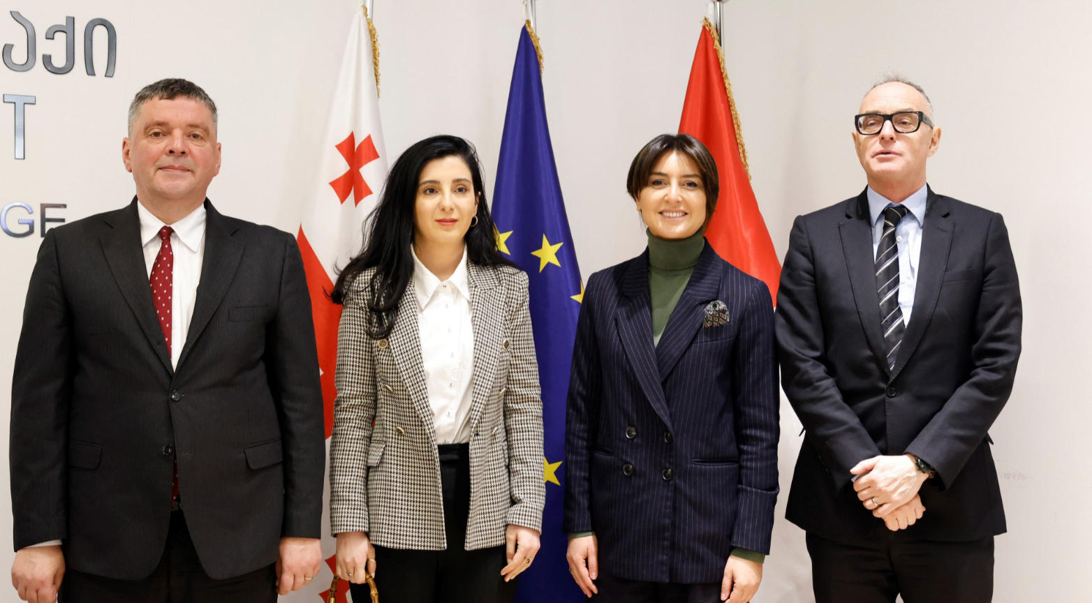 რუსთავის მერი საქართველოში დიდი ბრიტანეთისა და რუმინეთის ელჩებს შეხვდა