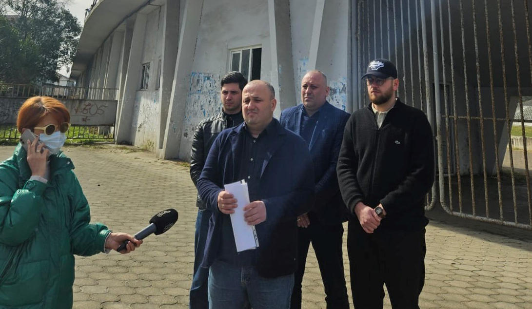 ბონდო თედორაძე - საფეხბურთო კლუბის, „ქობულეთის შუქურას“ დაშლა, „ქართულ ოცნებასთან“ დაახლოებული პირების დამსახურებაა - გუნდი ფინანსურ გარიგებებს და მაქინაციებს ემსხვერპლა