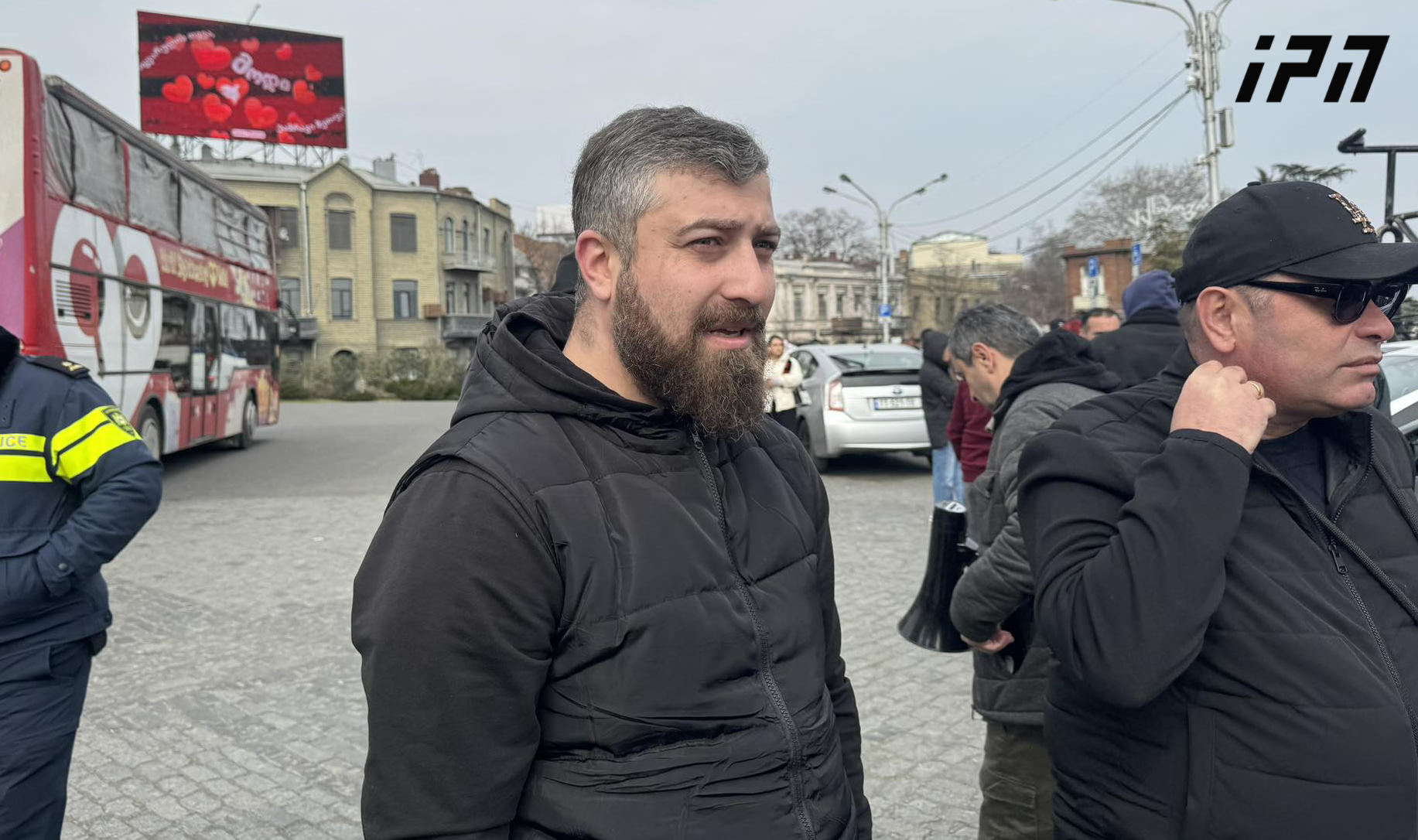 აპლიკაციით დასაქმებულმა ტაქსის მძღოლებმა საქალაქო სასამართლოში სარჩელი შეიტანეს