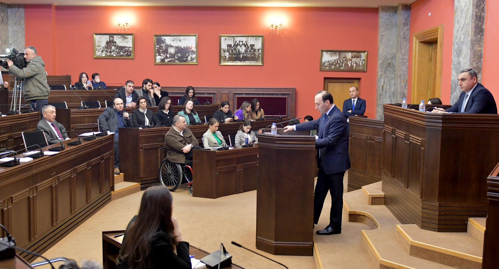 პარლამენტის იურიდიულ საკითხთა კომიტეტმა „კორუფციის წინააღმდეგ ბრძოლის შესახებ" კანონში ცვლილება განიხილა