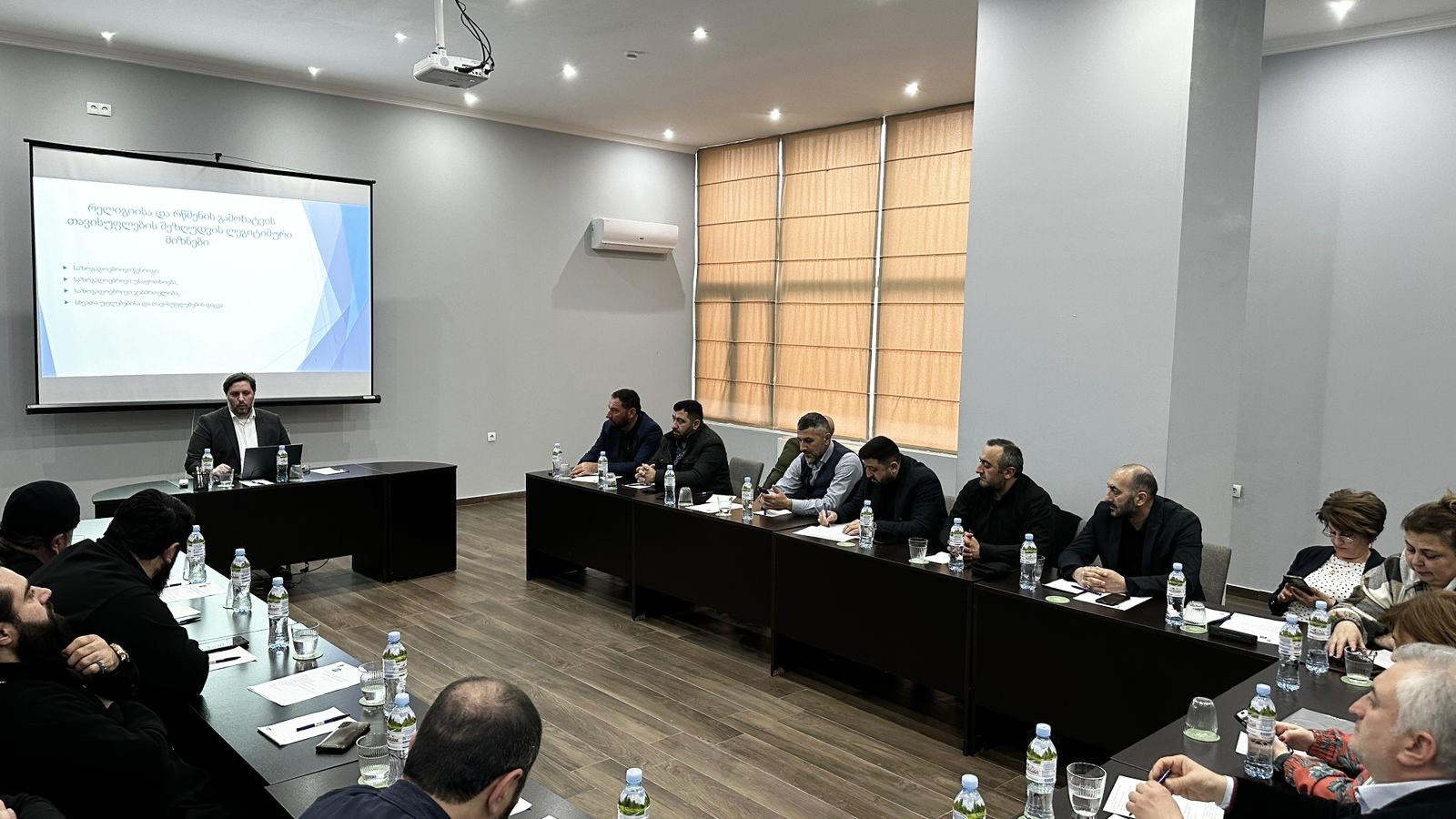 სასულიერო პირები ჯანსაღი ცხოვრების წესის დამკვიდრებისთვის - ყვარელში, კულტურული მრავალფეროვნების ჰარმონიული განვითარების ცენტრმა შეხვედრა გამართა