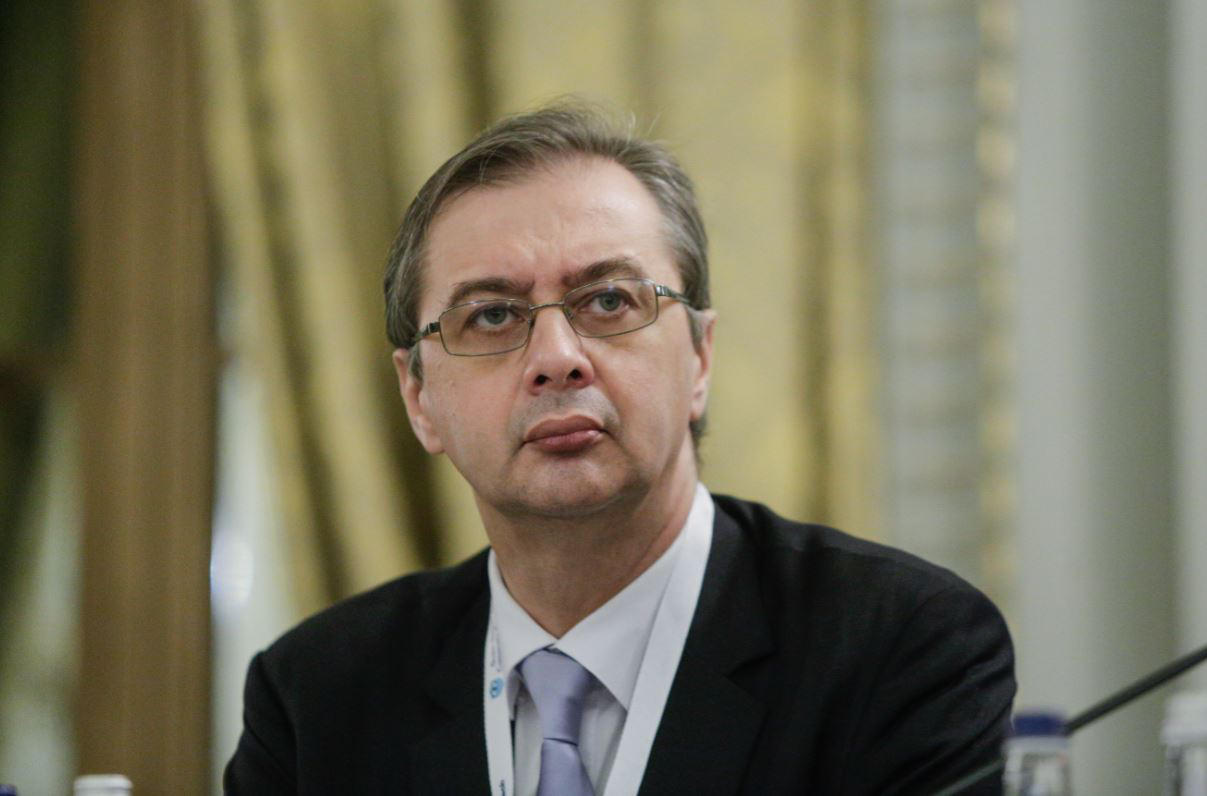 იულიან კიფუ - ევროატლანტიკური გაფართოება ინდივიდუალურ დამსახურებაზეა დაფუძნებული, აქედან გამომდინარე, შეფასება ძალიან მკაცრია - არ გადადგათ არცერთი ნაბიჯი უკან