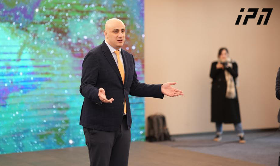 ნიკა მელია - დღეს ჩვენ ვამბობთ, რომ შედგა ერთობა ადამიანებისა, რომლებსაც მომავალი გვაერთიანებს - მომავალია ჩვენი საერთო მიზანი და არა შურისძიება, სიახლეა ჩვენი მიზანი და არა წარსულთან ანგარიშსწორება