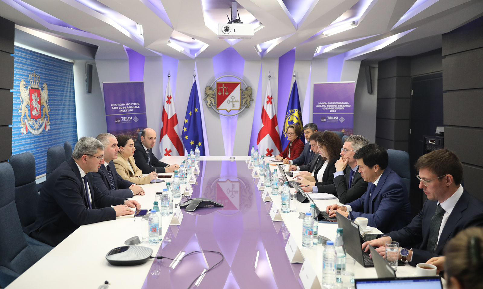 ფინანსთა მინისტრი ლაშა ხუციშვილი საერთაშორისო სავალუტო ფონდის მისიას შეხვდა