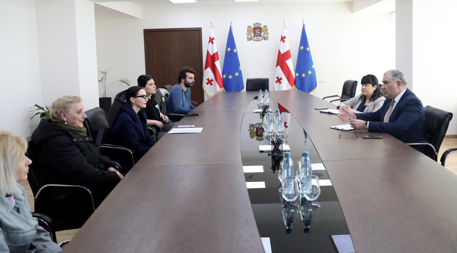 მიხეილ სარჯველაძე ონკოლოგიური დიაგნოზის მქონე პაციენტებს შეხვდა