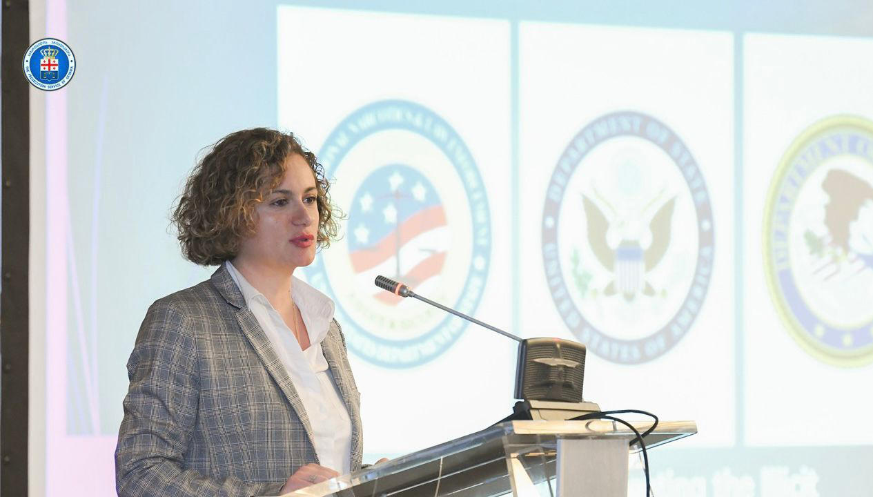 გენერალური პროკურორის მოადგილემ ნათია მერებაშვილმა ფალსიფიცირებული ალკოჰოლური პროდუქციით ვაჭრობის წინააღმდეგ ბრძოლის საკითხებზე მიმდინარე ღონისძიების გახსნაში მიიღო მონაწილეობა