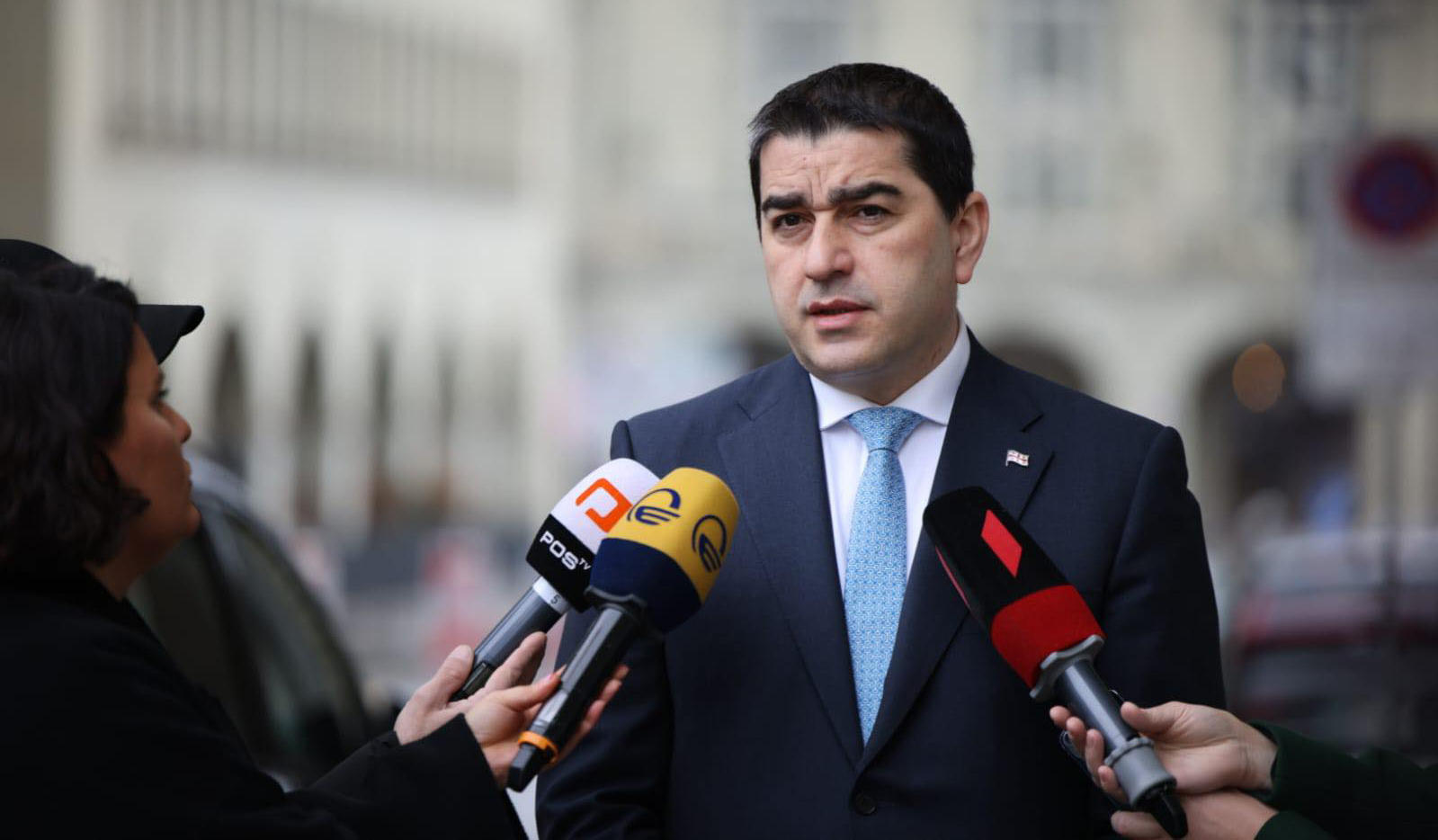 შალვა პაპუაშვილი - ჩვენი ისტორია მდიდარია გმირობის მაგალითებით, როდესაც ჩვენი მამაცი სამხედროები მტკიცედ იცავდნენ სამშობლოს სუვერენიტეტს და ტერიტორიულ მთლიანობას - მოხარული ვარ, რომ თავდაცვის ძალების დღეს თქვენთან ერთად აღვნიშნავ