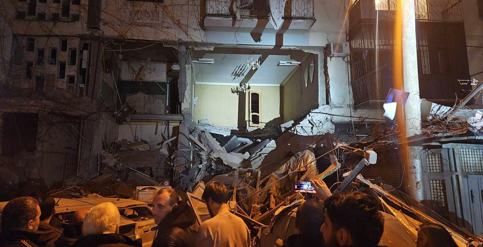 თბილისში, სამტრედიის ქუჩაზე, საცხოვრებელ კორპუსში მომხდარი აფეთქების შესახებ დამატებითი დეტალები ხდება ცნობილი