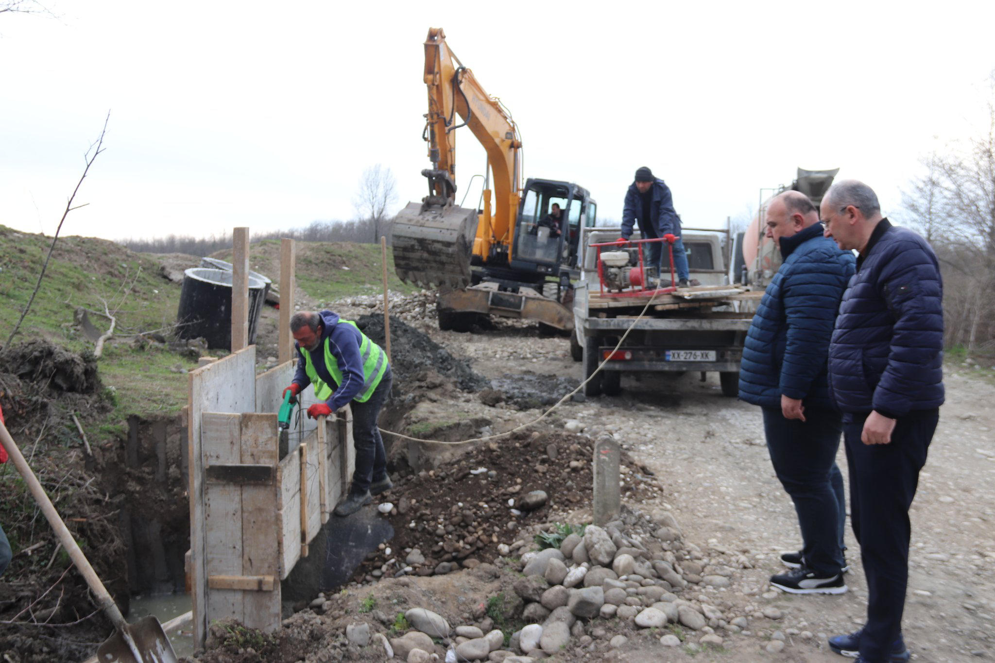 ხობის მუნიციპალიტეტში საგზაო ინფრასტრუქტურის მშენებლობა-რეაბილიტაციის პროექტები მიმდინარეობს