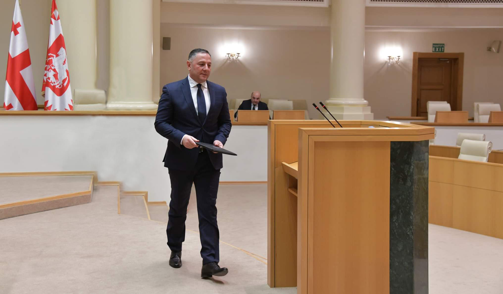 ვახტანგ გომელაური - ოჯახში ძალადობის ფაქტებზე გამოცემული შემაკავებელი ორდერების რაოდენობა წლიურად 9000-10000-მდე მერყეობს, ქალთა მიმართ ძალადობის ფაქტებზე გამოცემული შემაკავებელი ორდერების რაოდენობა - 800-ს აღწევს
