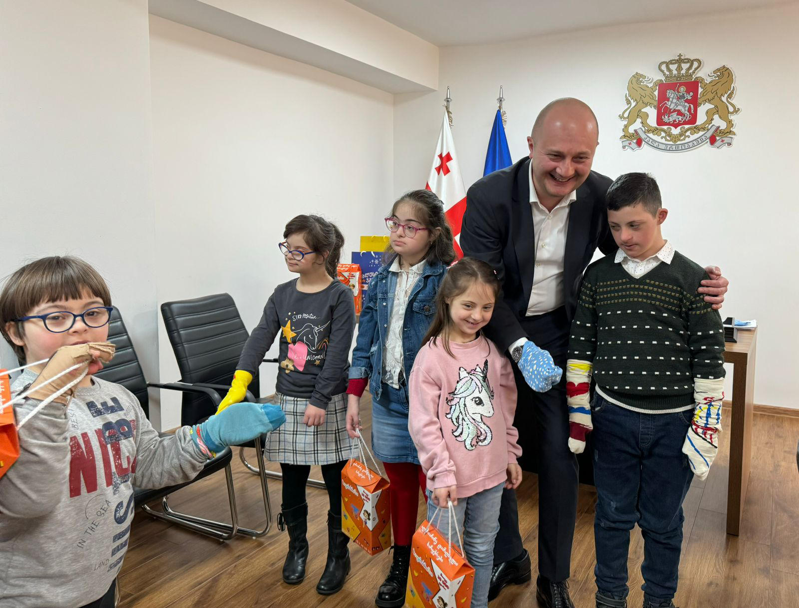 აფხაზეთის ჯანდაცვის სამინისტროს დაუნის სინდრომის მქონე ბავშვები და მათი მშობლები ესტუმრნენ