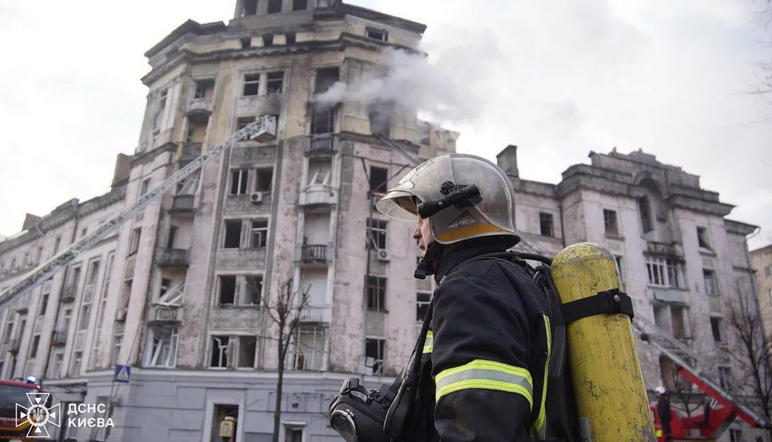 უკრაინის საჰაერო ძალების ინფორმაციით, რუსების მიერ კიევის მიმართულებით გაშვებული 31-ვე რაკეტა ჩამოაგდეს