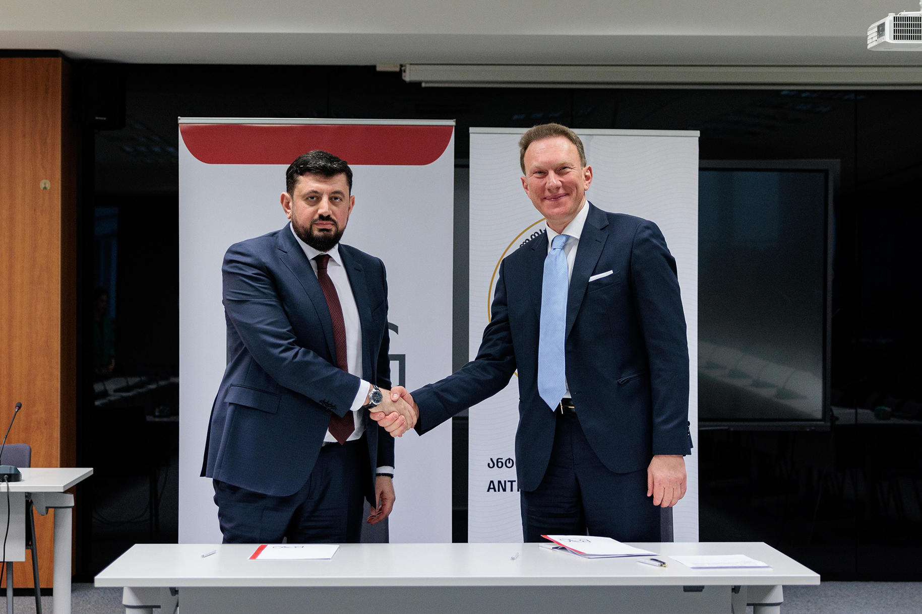 საქართველოს ბიზნესასოციაციასა და ანტიკორუფციულ ბიუროს შორის ურთიერთთანამშრომლობის მემორანდუმი გაფორმდა