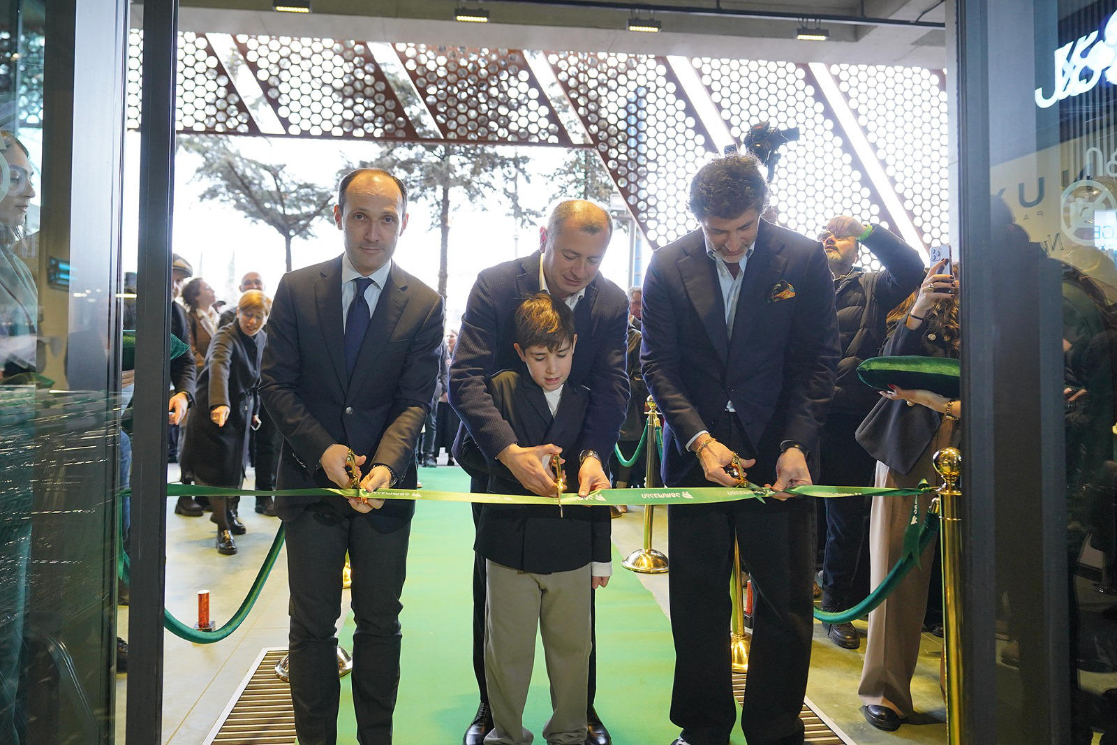 ლევან დავითაშვილმა „აგროჰაბის" ახალი ფილიალის გახსნის ღონისძიებაში მიიღო მონაწილეობა